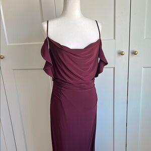 Laundry by Shelli Segal Burgundy Gown Ruched sides and flutter Sleeve | 10